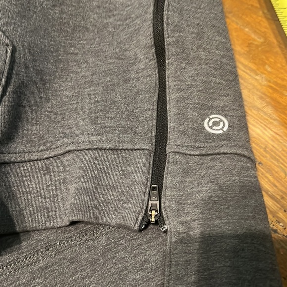 Core 10 Short Sleeve Hoodie - Picture 11 of 11